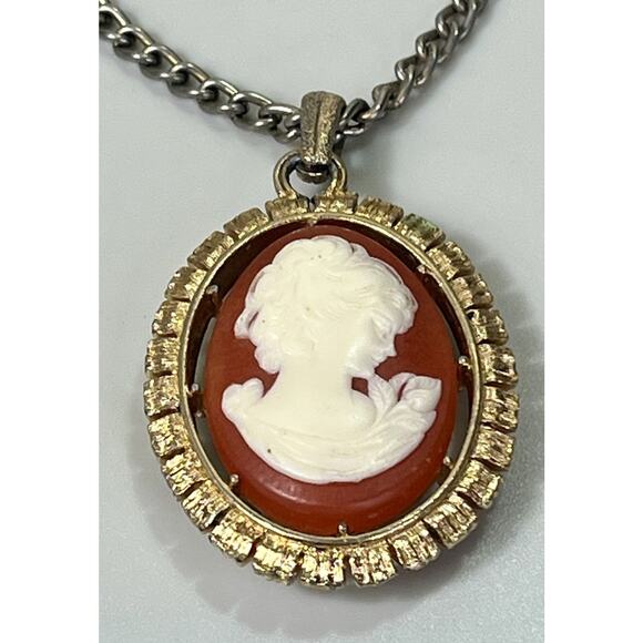 Vintage Cameo or Fleur De Lis REVERSIBLE Pendant Necklace Gold Tone - 28” - Picture 7 of 14